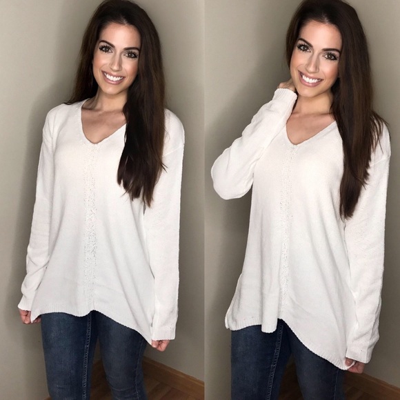 ❤️LAST 2- Soft white Knit Sweater - Picture 2 of 3